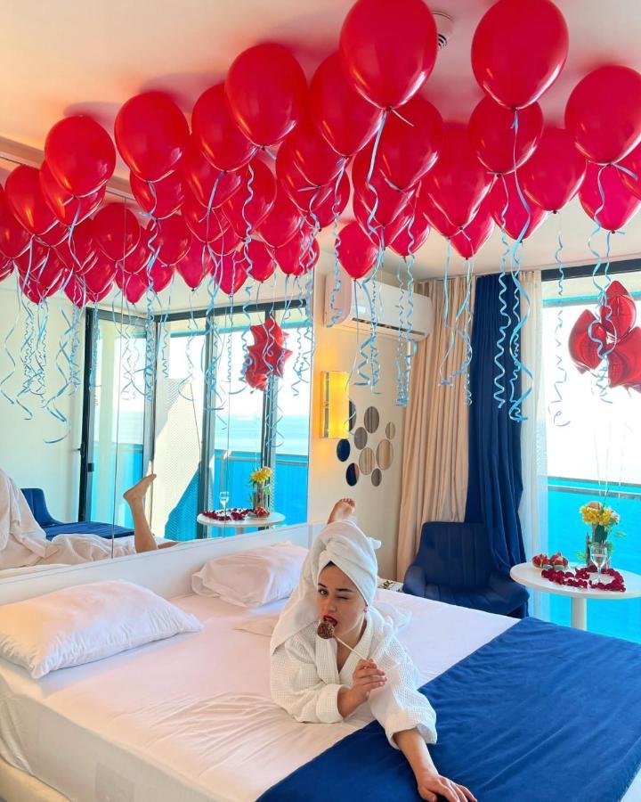 Orbi City Aparthotel Batumi Esterno foto
