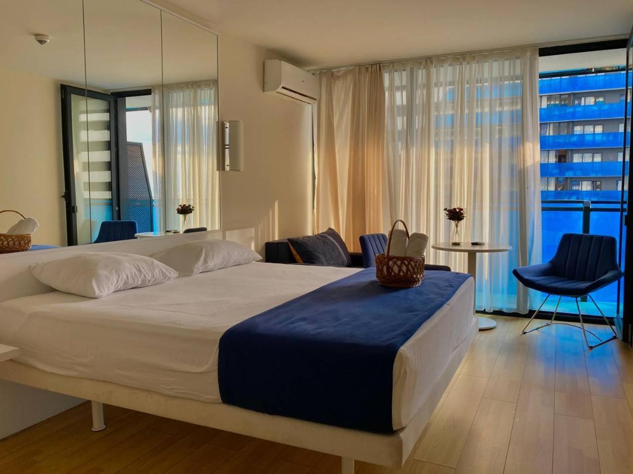 Orbi City Aparthotel Batumi Esterno foto