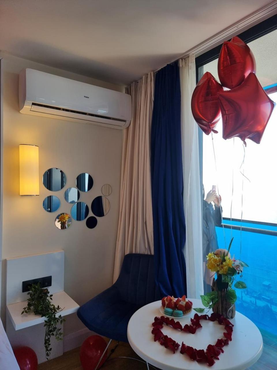 Orbi City Aparthotel Batumi Esterno foto
